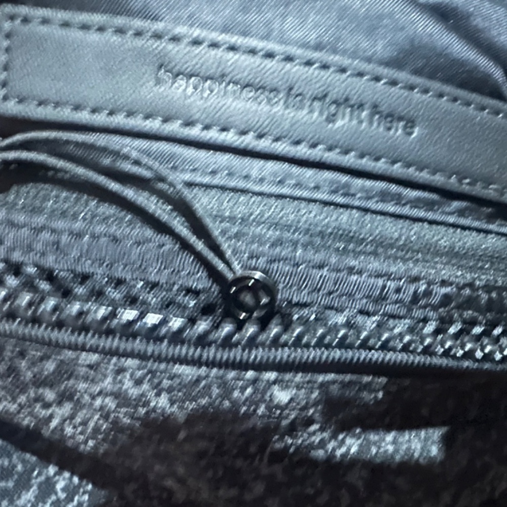 New Lululemon bag - Picture 12 of 13